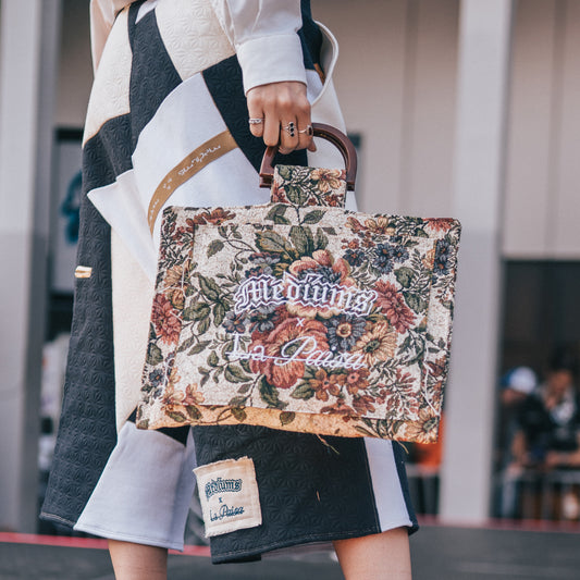 Tapestry Embroidered Purse